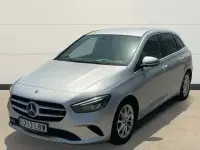 Usado Mercedes B180 136 CV (100 kW) 2019 Gris / plata Utilitario