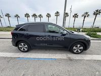 Usado Kia Niro 141 CV (103 kW) 2018 Negro SUV
