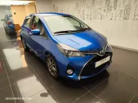 Usado Toyota Yaris Advance 99 CV (72 kW) 2015 Azul Utilitario