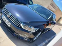 Usado VW Passat Advance 120 CV (88 kW) 2015 Negro Berlina