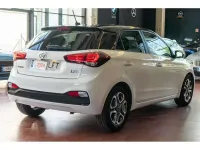 Usado Hyundai i20 99 CV (72 kW) 2020 Blanco Utilitario