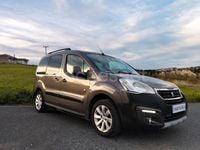 Usado Peugeot Partner Tepee Outdoor 120 CV (88 kW) 2015 Marrón Monovolumen