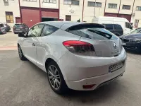 Begagnad Renault Mégane Dynamique 130 HK (95 kW) 2012 Vit Sedan
