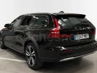 Usado Volvo V60 CC Core 197 CV (144 kW) 2022 Negro Familiar