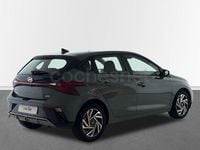 Usado Hyundai i20 100 CV (73 kW) 2024 Verde Utilitario
