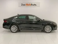 Usado Skoda Octavia Style 150 CV (110 kW) 2021 Negro Utilitario