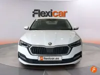 Usado Skoda Octavia Ambition 150 CV (110 kW) 2022 Blanco Utilitario