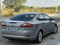 Usado Ford Mondeo Titanium 140 CV (102 kW) 2010 Gris / plata Berlina