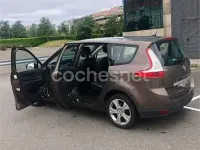 Usado Renault Scénic III Dynamique 130 CV (95 kW) 2011 Beige Monovolumen