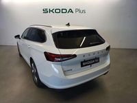 Usado Skoda Superb Selection 150 CV (110 kW) 2024 Blanco Familiar