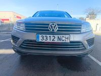 Usado VW Touareg 262 CV (192 kW) 2015 Gris / plata SUV