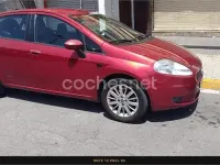 Usado Fiat Grande Punto Dynamic 90 CV (66 kW) 2005 Rojo Utilitario