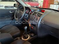 Usado Renault Mégane II Dynamique 115 CV (84 kW) 2002 Rojo Berlina