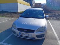 Usado Ford Focus Titanium 115 CV (84 kW) 2008 Gris / plata Berlina