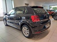 Usado VW Polo Advance 75 CV (55 kW) 2015 Negro Berlina