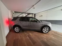 Usado Land Rover Discovery Sport HSE 163 CV (119 kW) 2022 Gris / plata SUV
