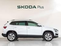 Usado Skoda Karoq Selection 150 CV (110 kW) 2025 Blanco SUV