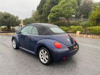 Usado VW New Beetle 100 CV (73 kW) 2004 Azul Utilitario