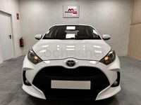 Usado Toyota Yaris Hybrid Active 116 CV (85 kW) 2021 Blanco Berlina