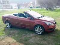 Usado Ford Focus Cabriolet Titanium 145 CV (106 kW) 2008 Burdeos Descapotable