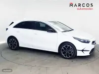 Usado Kia Ceed Style 100 CV (73 kW) 2025 Blanco Utilitario