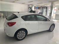 Usado Opel Astra Excellence 110 CV (80 kW) 2014 Blanco Berlina