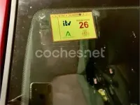 Usado Ford Fiesta 80 CV (58 kW) 2006 Rojo Utilitario