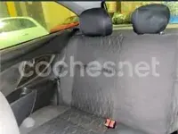 Usado Ford Focus Trend 100 CV (73 kW) 2001 Negro Berlina