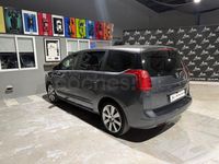 Usado Peugeot 5008 Style 115 CV (84 kW) 2013 Gris / plata Monovolumen