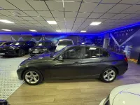 Usado BMW 318 Comfort Edition 143 CV (105 kW) 2015 Gris / plata Berlina