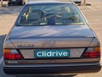 Usado Mercedes E200 184 CV (135 kW) 1988 Beige Coupe