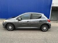 Usado Peugeot 207 70 CV (51 kW) 2009 Gris / plata Berlina