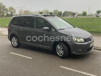 Usado VW Touran Advance 140 CV (102 kW) 2012 Gris / plata Monovolumen