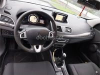 Usado Renault Mégane Dynamique 110 CV (80 kW) 2012 Gris / plata Berlina