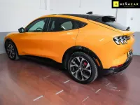 Usado Ford Mustang Mach-E 197 kW (269 CV) 2023 Amarillo SUV