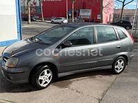 Usado Nissan Almera Tino Acenta 136 CV (100 kW) 2003 Gris / plata Monovolumen