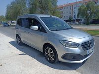 Usado Mercedes T180 116 CV (85 kW) 2023 Gris / plata Monovolumen