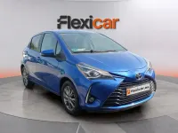 Usado Toyota Yaris Active 69 CV (50 kW) 2019 Azul Berlina