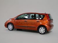 Usado Nissan Note Acenta 88 CV (64 kW) 2008 Granate Utilitario