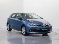 Usado Toyota Auris Active 116 CV (85 kW) 2017 Azul Berlina