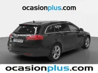 Usado Opel Insignia Sport 160 CV (117 kW) 2012 Negro Familiar