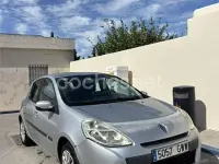 Usado Renault Clio II Expression 68 CV (50 kW) 2010 Gris / plata Berlina