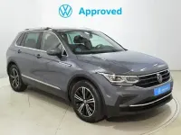 Usado VW Tiguan Life 150 CV (110 kW) 2023 Gris SUV