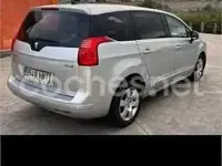 Usado Peugeot 5008 Allure 115 CV (84 kW) 2013 Gris / plata Monovolumen