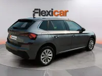 Usado Skoda Kamiq Selection 116 CV (85 kW) 2024 Gris SUV