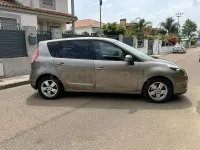 Usado Renault Scénic III Dynamique 105 CV (77 kW) 2009 Beige Monovolumen