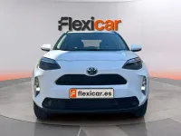 Usado Toyota Yaris Active 130 CV (95 kW) 2026 Blanco Utilitario