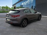 Usado Alfa Romeo Stelvio Sprint 190 CV (139 kW) 2022 Gris / plata SUV