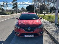 Usado Renault Mégane IV Life 90 CV (66 kW) 2016 Granate Berlina