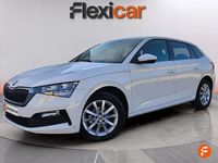 Usado Skoda Scala 95 CV (69 kW) 2022 Blanco Utilitario